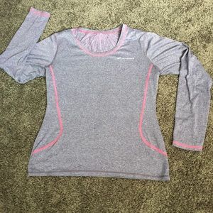 Long sleeve active shirt